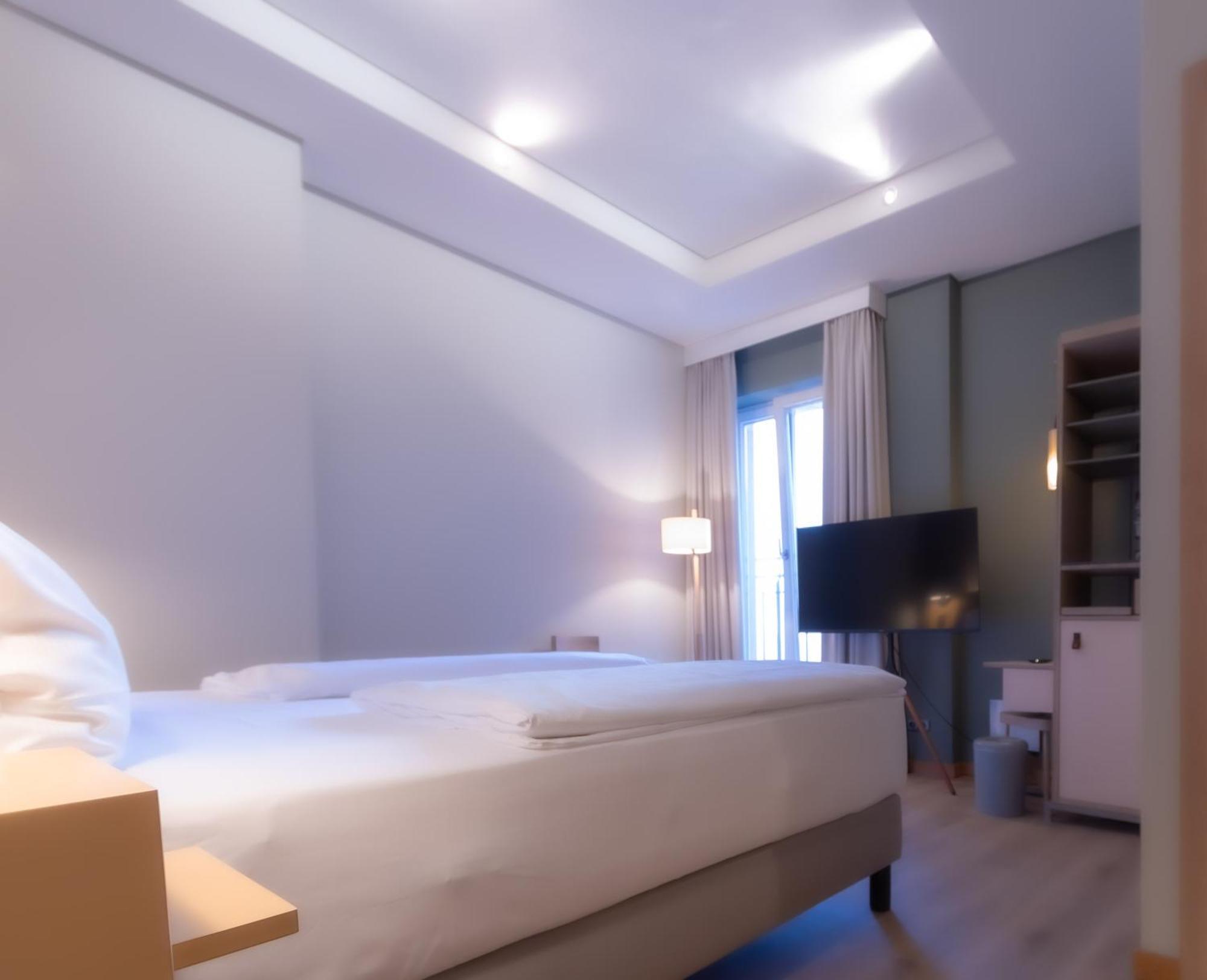 Hotel Bleibtreu Berlin By Golden Tulip, Berlin